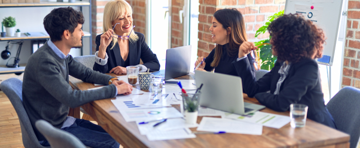 Dijital Dönüşümde Yazılımın Rolü: Şirketler Neden Geç Kalıyor?